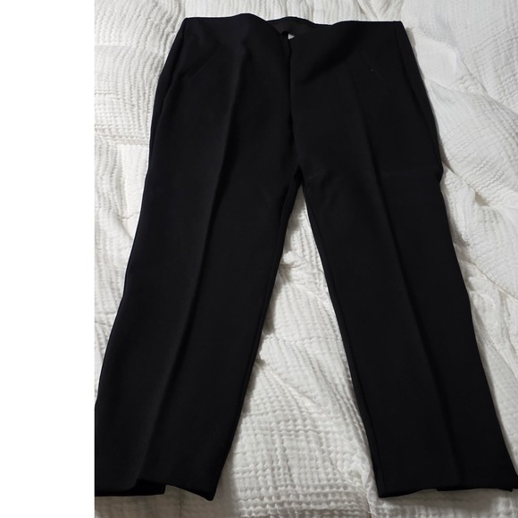 Chico's Women's Black Pants Size 3 US 16 Pull On Slimming Basic Trousers New - Picture 1 of 5